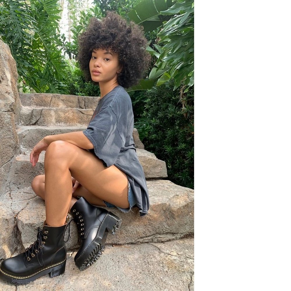 Dr. Martens Women's Leona Vintage Smooth Leather Heeled Boot - Picture 11 of 15